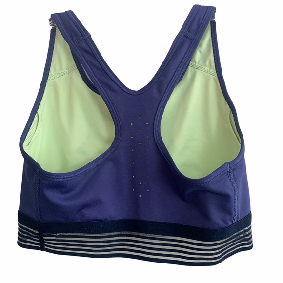 Nike Dri Fit Sports Bra Size Medium - Picture 5 of 5